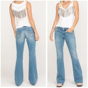 IDYLLWIND WOMEN'S CLOUD WALKIN' LOVE SICK FLARE JEANS 10